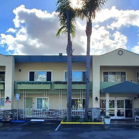 Quality Inn & Suites Anaheim At The Park Exteriör bild