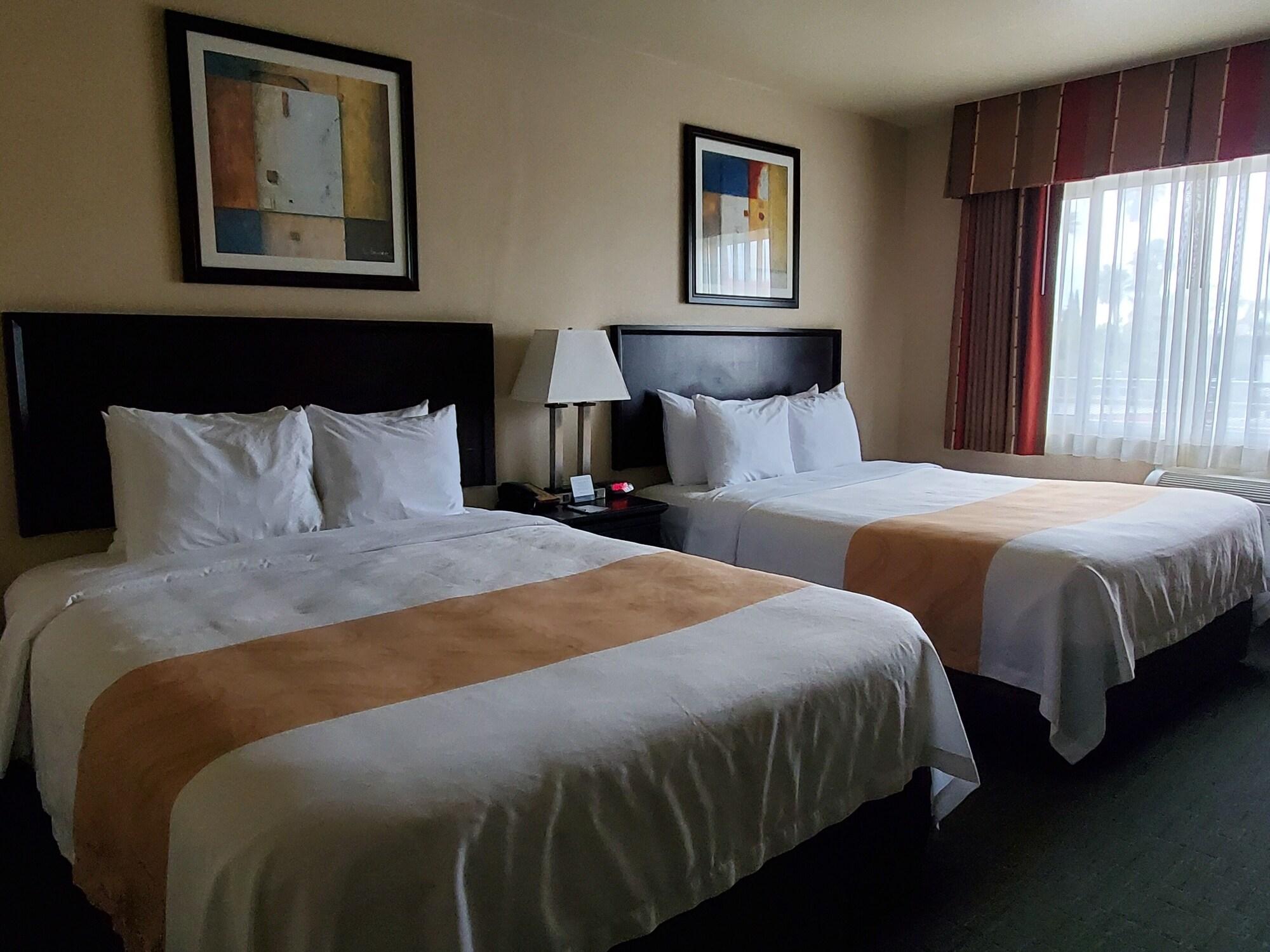 Quality Inn & Suites Anaheim At The Park Exteriör bild