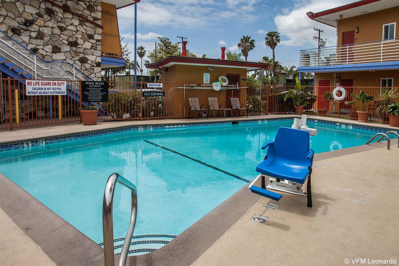 Quality Inn & Suites Anaheim At The Park Exteriör bild