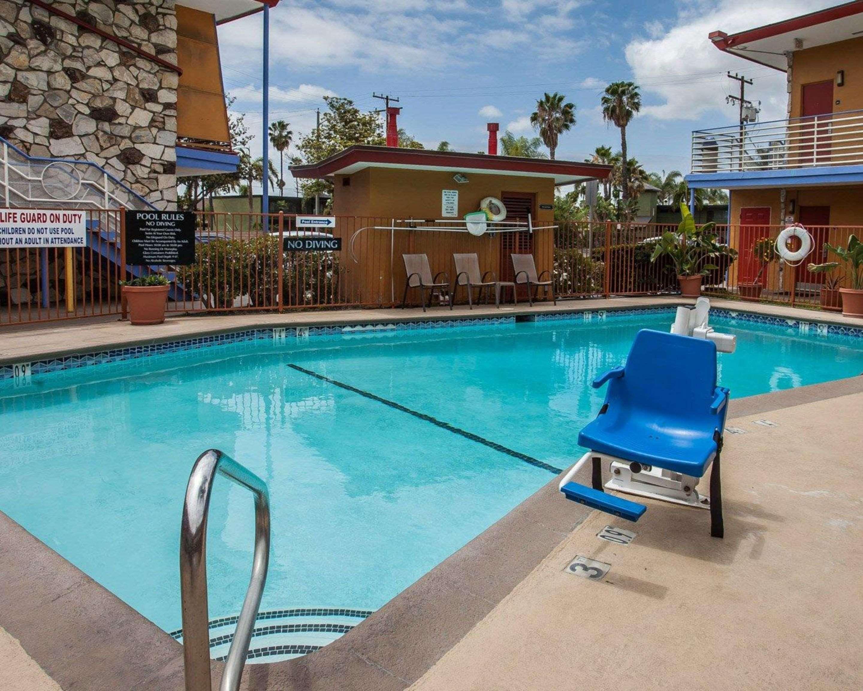 Quality Inn & Suites Anaheim At The Park Exteriör bild