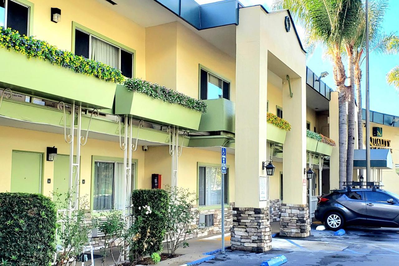 Quality Inn & Suites Anaheim At The Park Exteriör bild