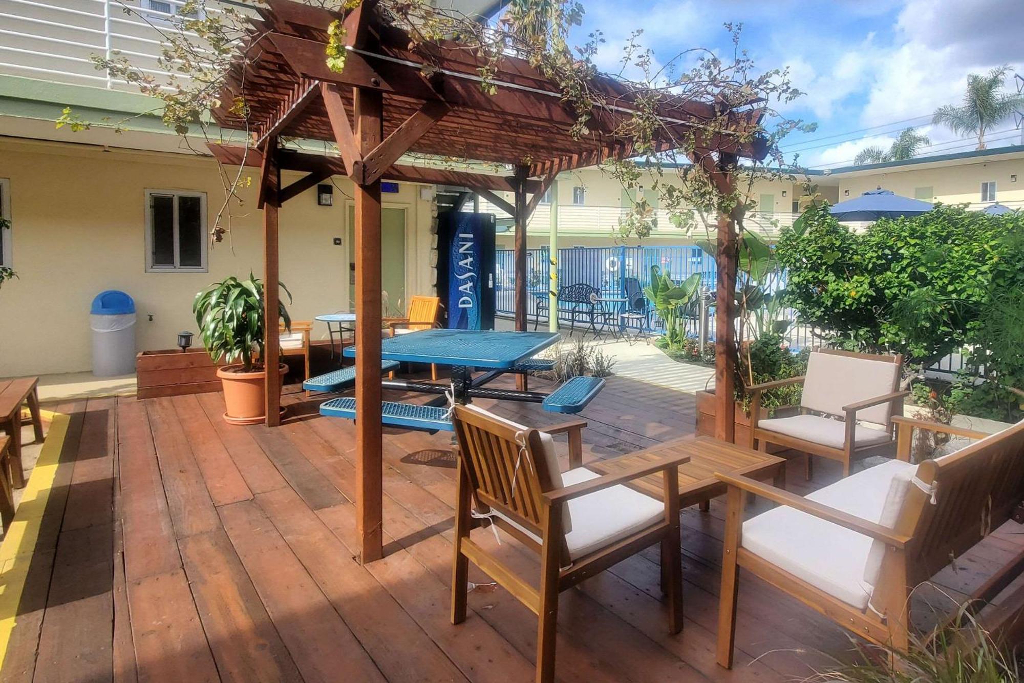 Quality Inn & Suites Anaheim At The Park Exteriör bild
