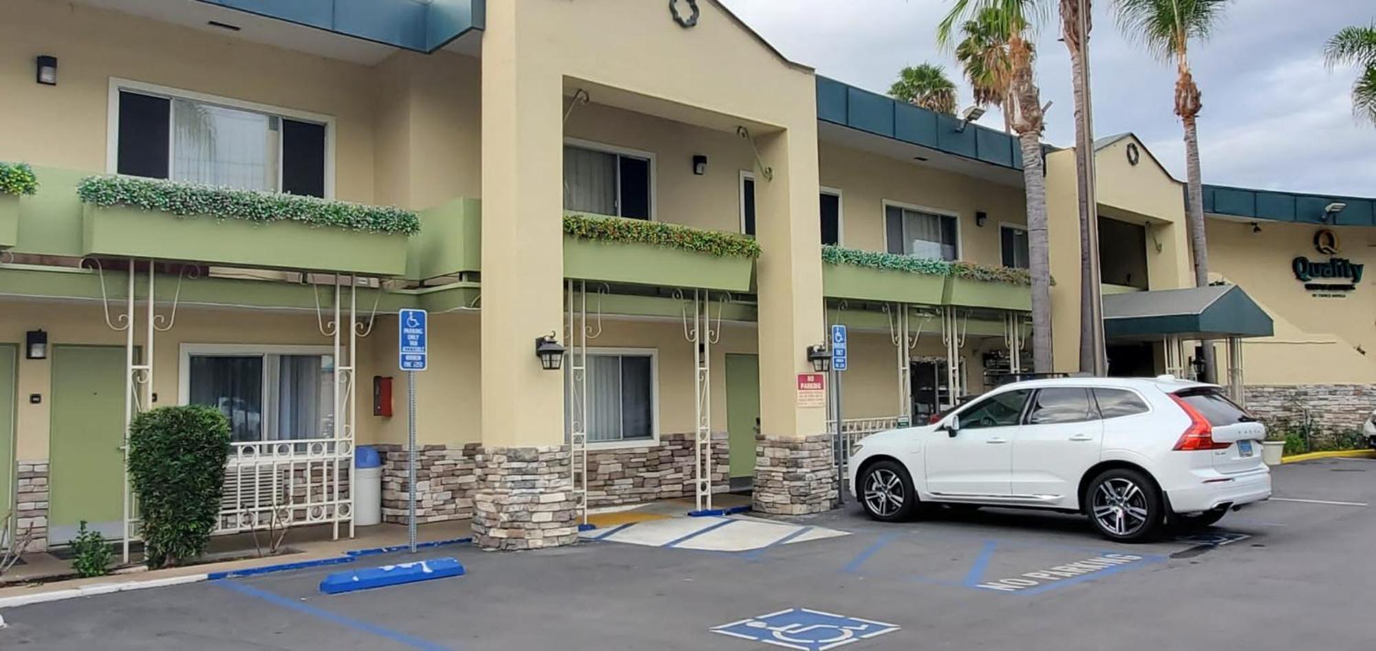 Quality Inn & Suites Anaheim At The Park Exteriör bild