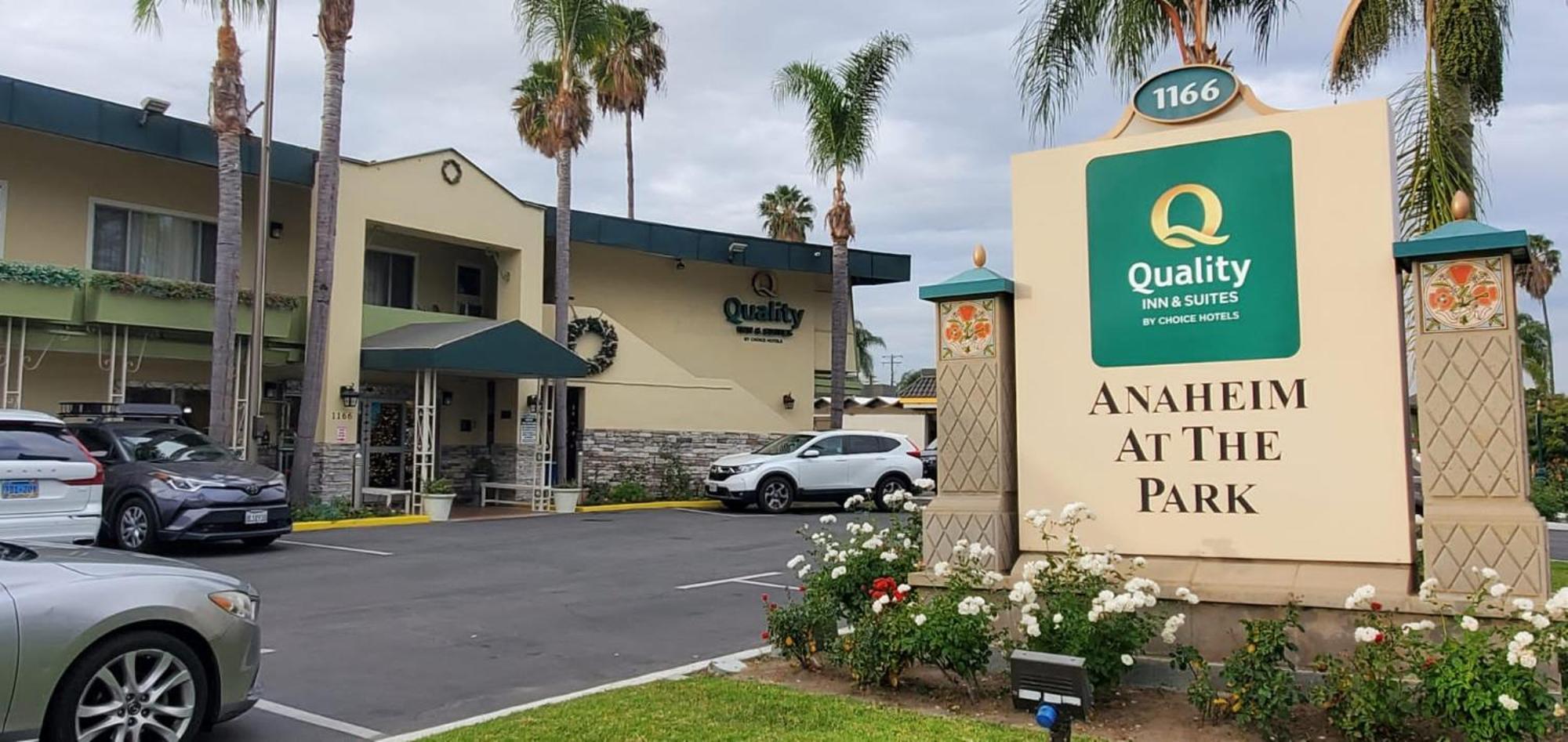 Quality Inn & Suites Anaheim At The Park Exteriör bild