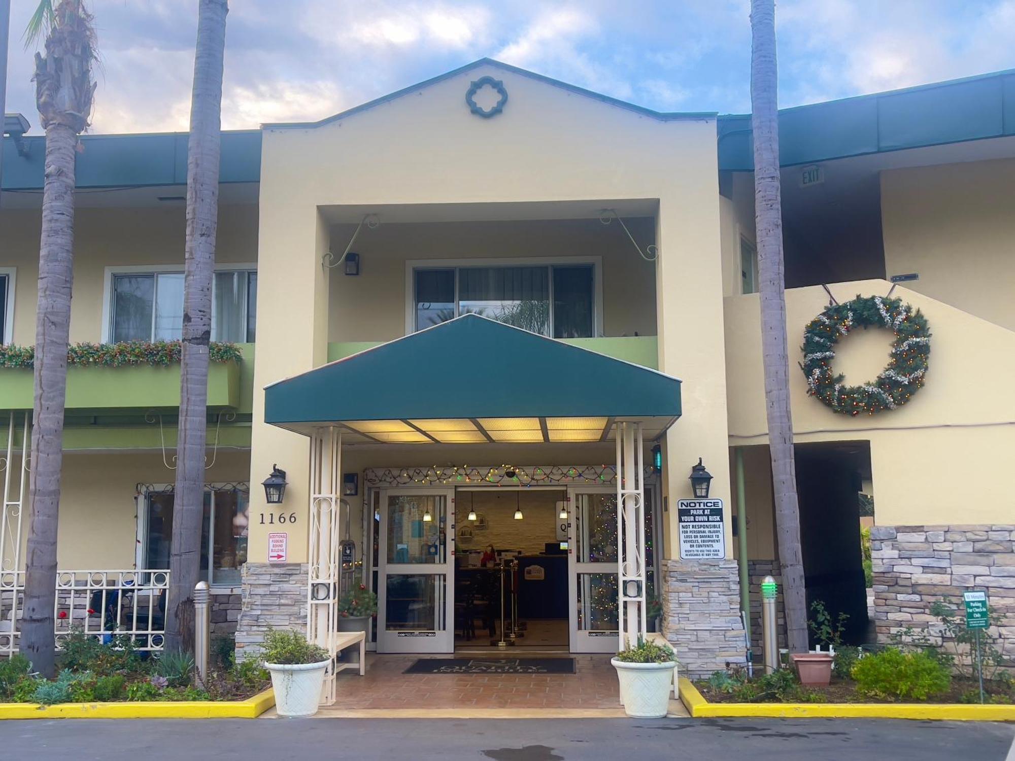 Quality Inn & Suites Anaheim At The Park Exteriör bild
