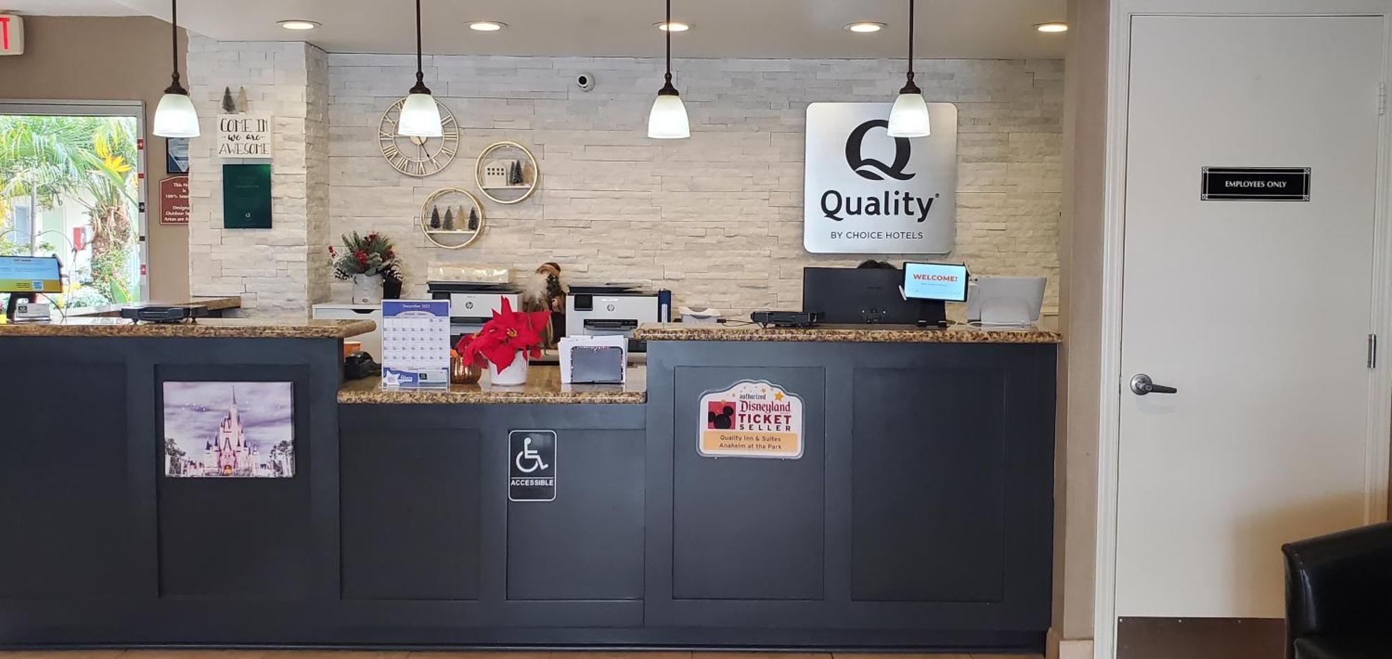 Quality Inn & Suites Anaheim At The Park Exteriör bild
